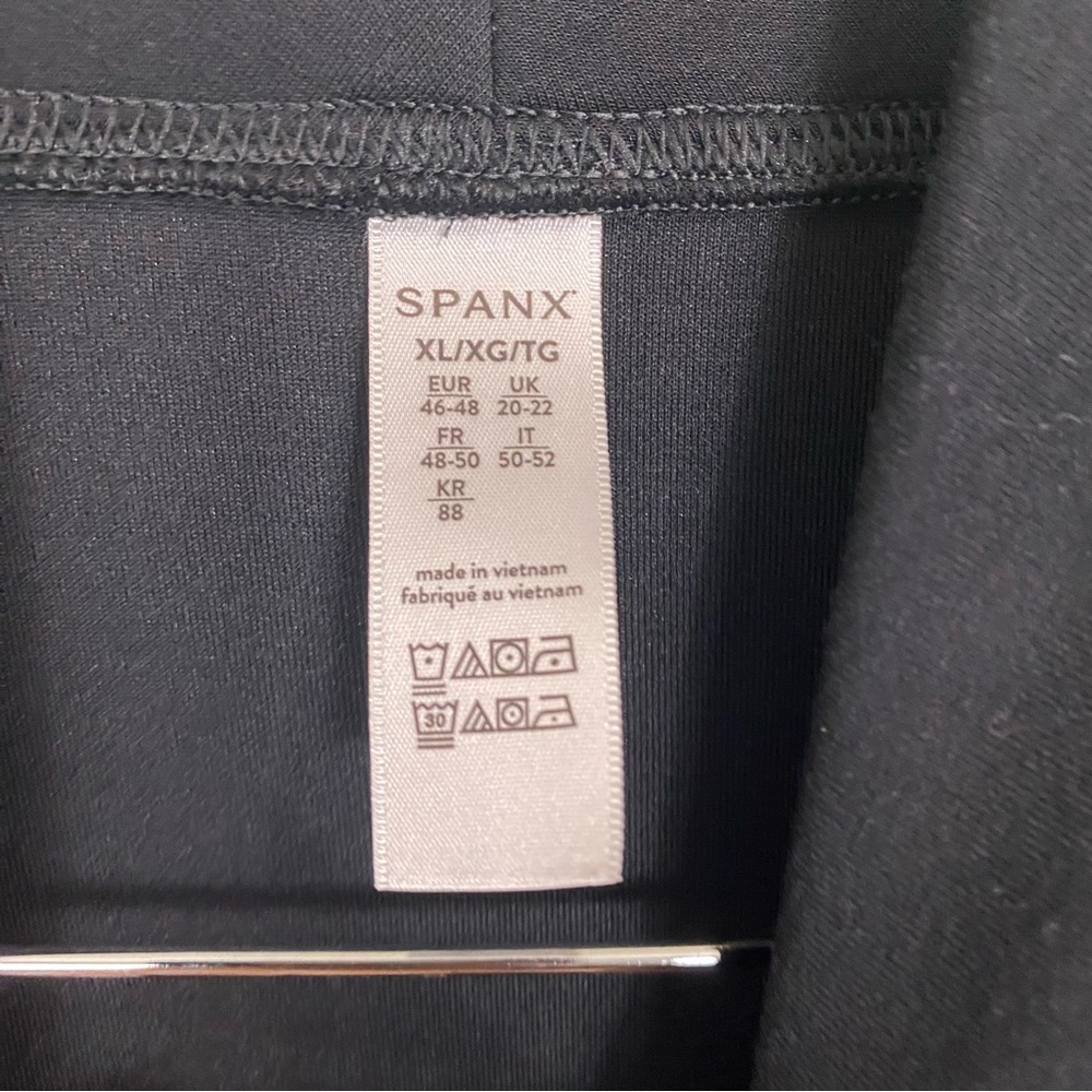 Spanx Very Black Airessentials Pullover Sweatshir… - image 3